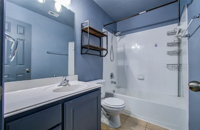 $299,900 | 1805 Foxglove Drive, La Porte, TX 77571