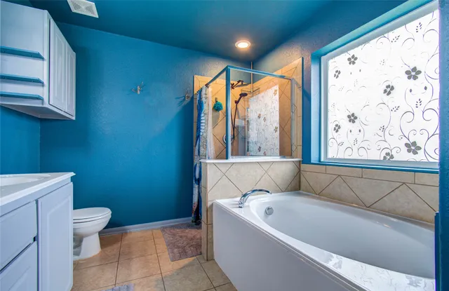 $299,900 | 1805 Foxglove Drive, La Porte, TX 77571