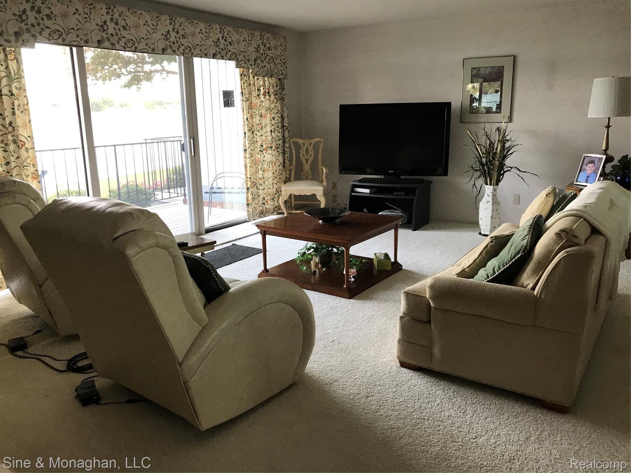 1715 River Road, Unit 31 St. Clair, MI 48079 - Photo 40 of 69 36 GREAT ROOM 61715 RIVER #31.JPG