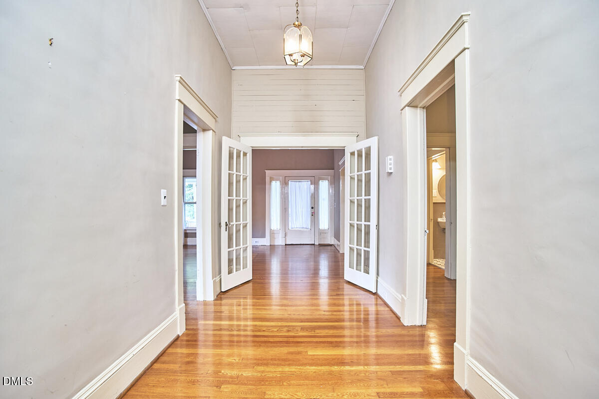 2125 Chapel Hill Road Durham, NC 27707 - Photo 8 of 34