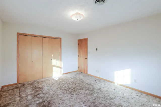 $139,900 | 15546 Pittsburg Road, Pittsburg, IL 62974