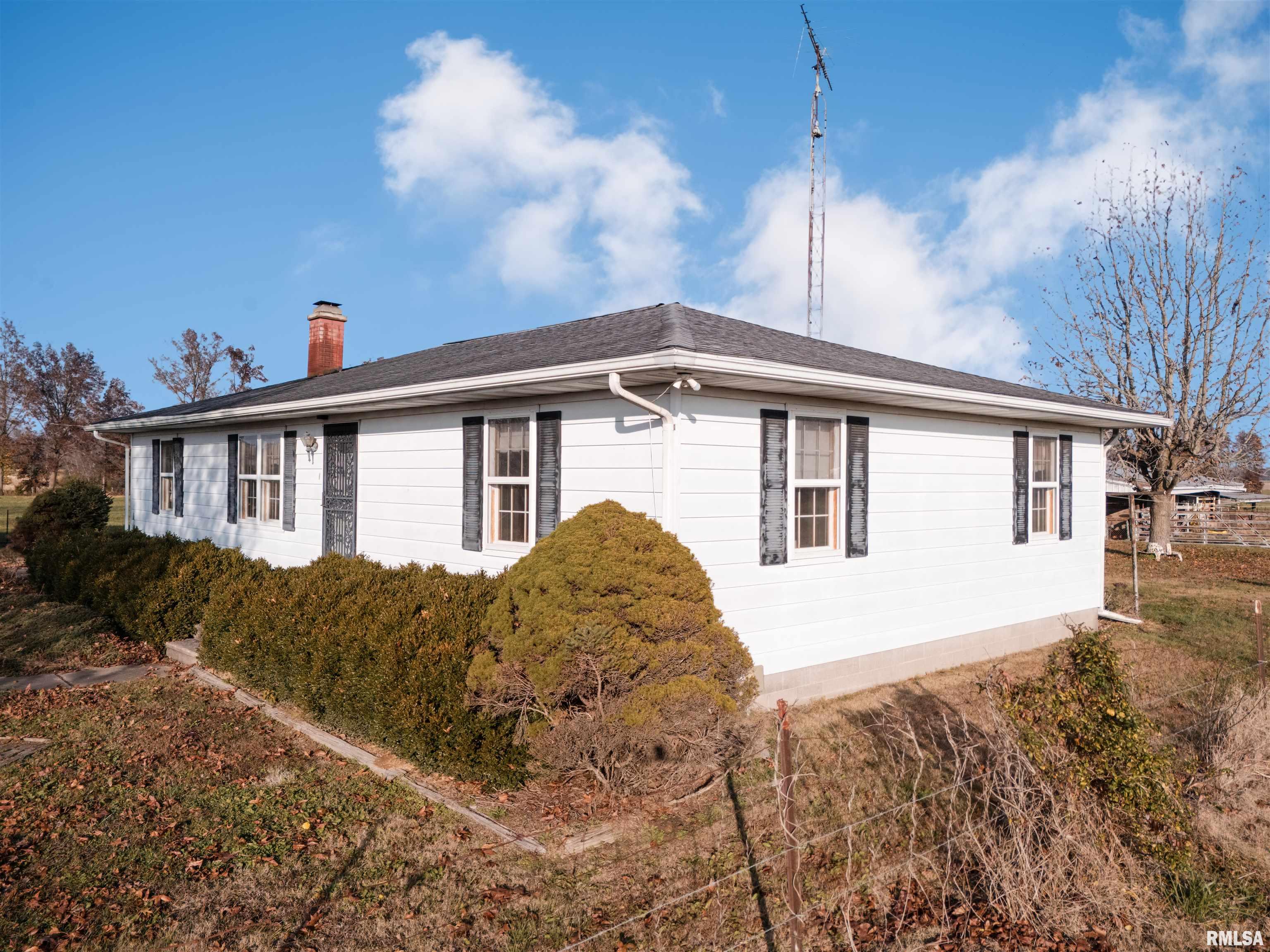 15546 Pittsburg Road Pittsburg, IL 62974 - Photo 22 of 48