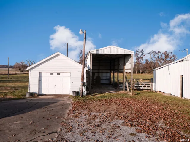 $139,900 | 15546 Pittsburg Road, Pittsburg, IL 62974