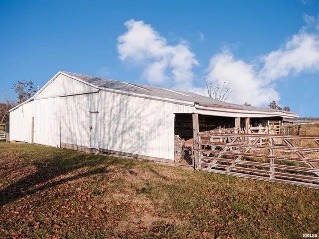 $139,900 | 15546 Pittsburg Road, Pittsburg, IL 62974