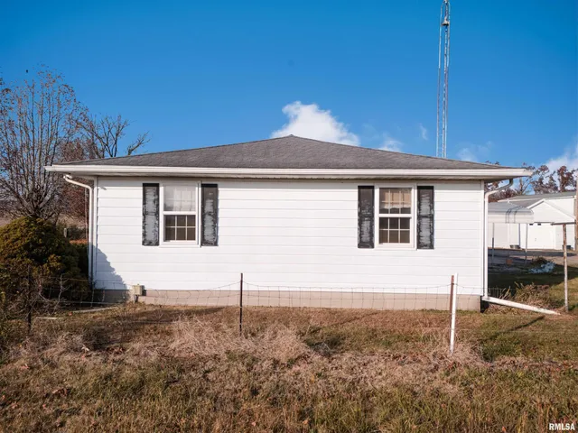 $139,900 | 15546 Pittsburg Road, Pittsburg, IL 62974