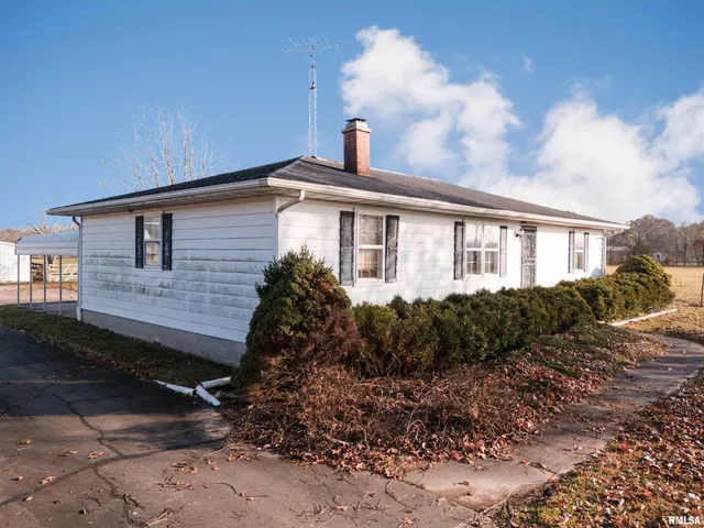 $139,900 | 15546 Pittsburg Road, Pittsburg, IL 62974