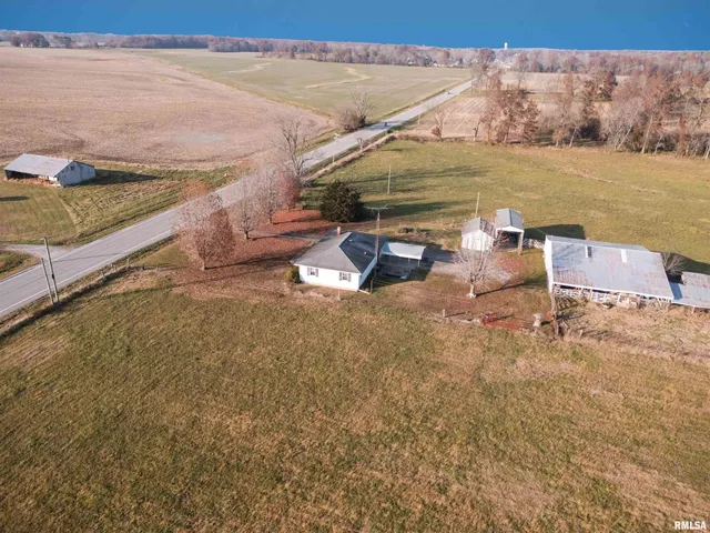 $139,900 | 15546 Pittsburg Road, Pittsburg, IL 62974