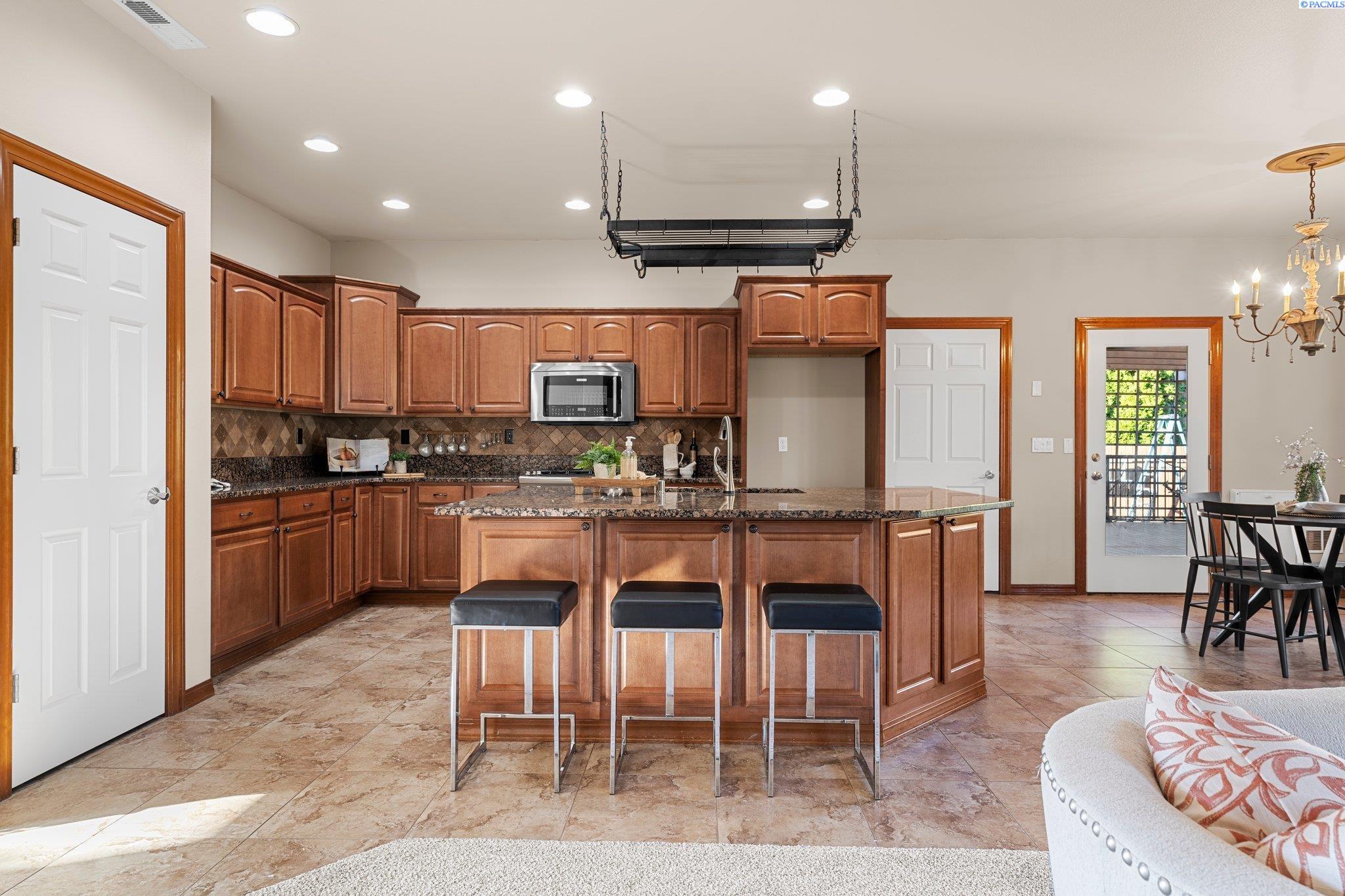 2677 Katie Road Kennewick, WA 99338 - Photo 16 of 50 Gallery Image 16