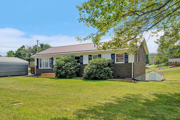 $228,925 | 5800 William Drive, Dublin, VA 24084