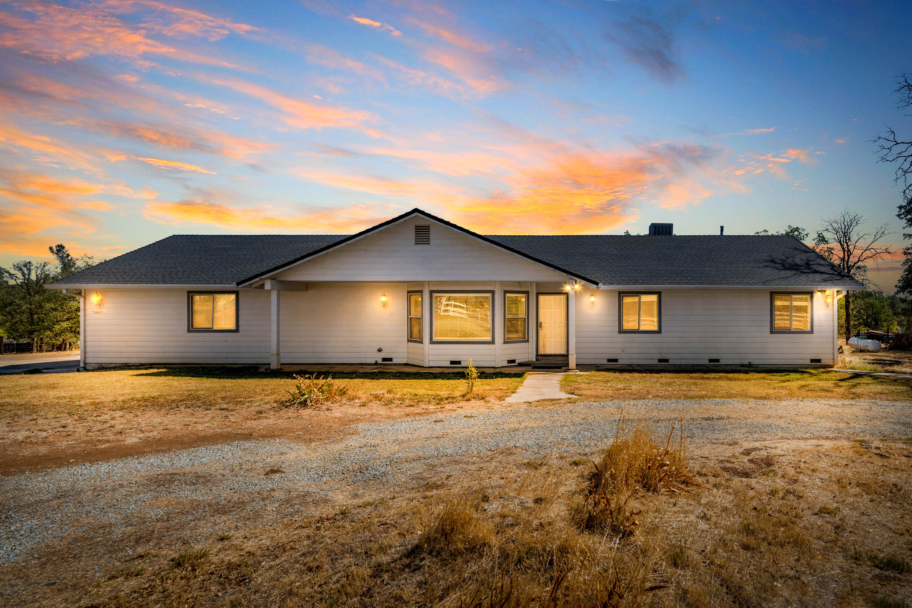9449 Stillwater Road Redding, CA 96003 - Photo 5 of 34 HARRISONM-03