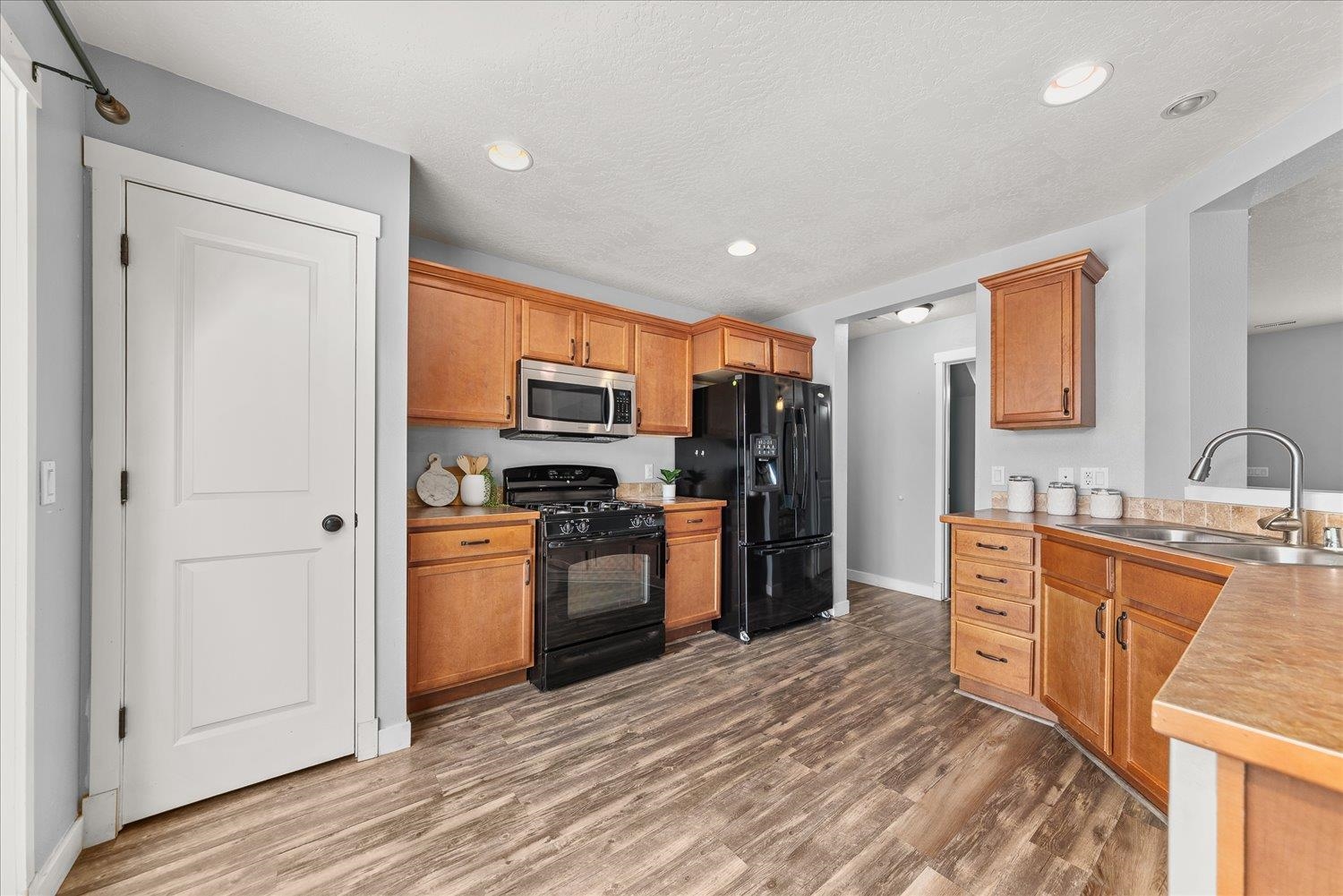 9726 West January Drive Cheney, WA 99004 - Photo 14 of 38