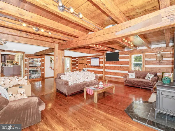 $1,950,000 | 10543 Woodsboro Road, Woodsboro, MD 21798