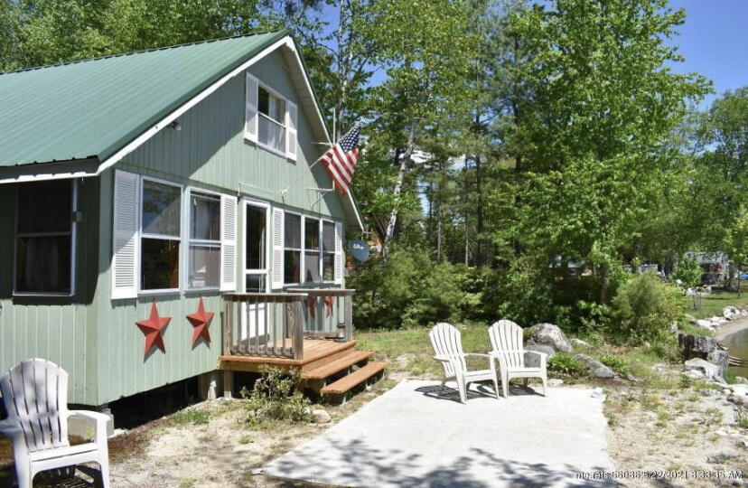 28 Forrest Drive Millinocket, ME 04462 - Photo 2 of 15 A7F3D5DA-9F88-4482-937E-2114DFE40F89
