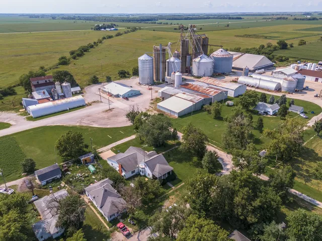 $170,000 | 13163 North 2760 East Road, Forrest, IL 61741