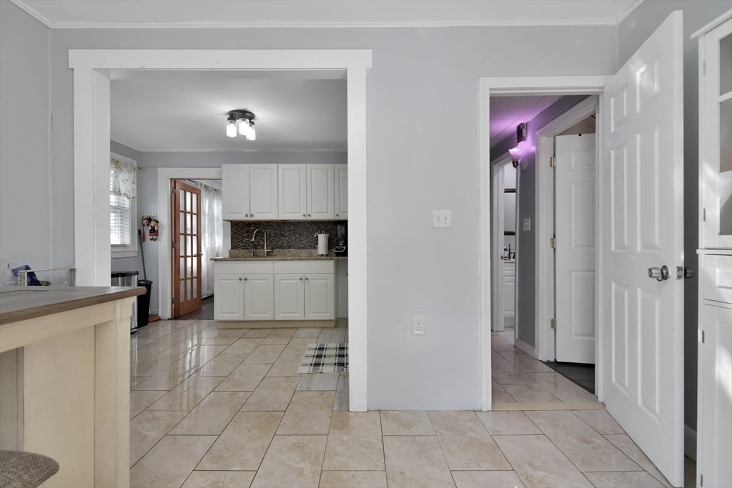 4 Katherine Street Lawrence, MA 01841 - Photo 8 of 31 Gallery Image 8