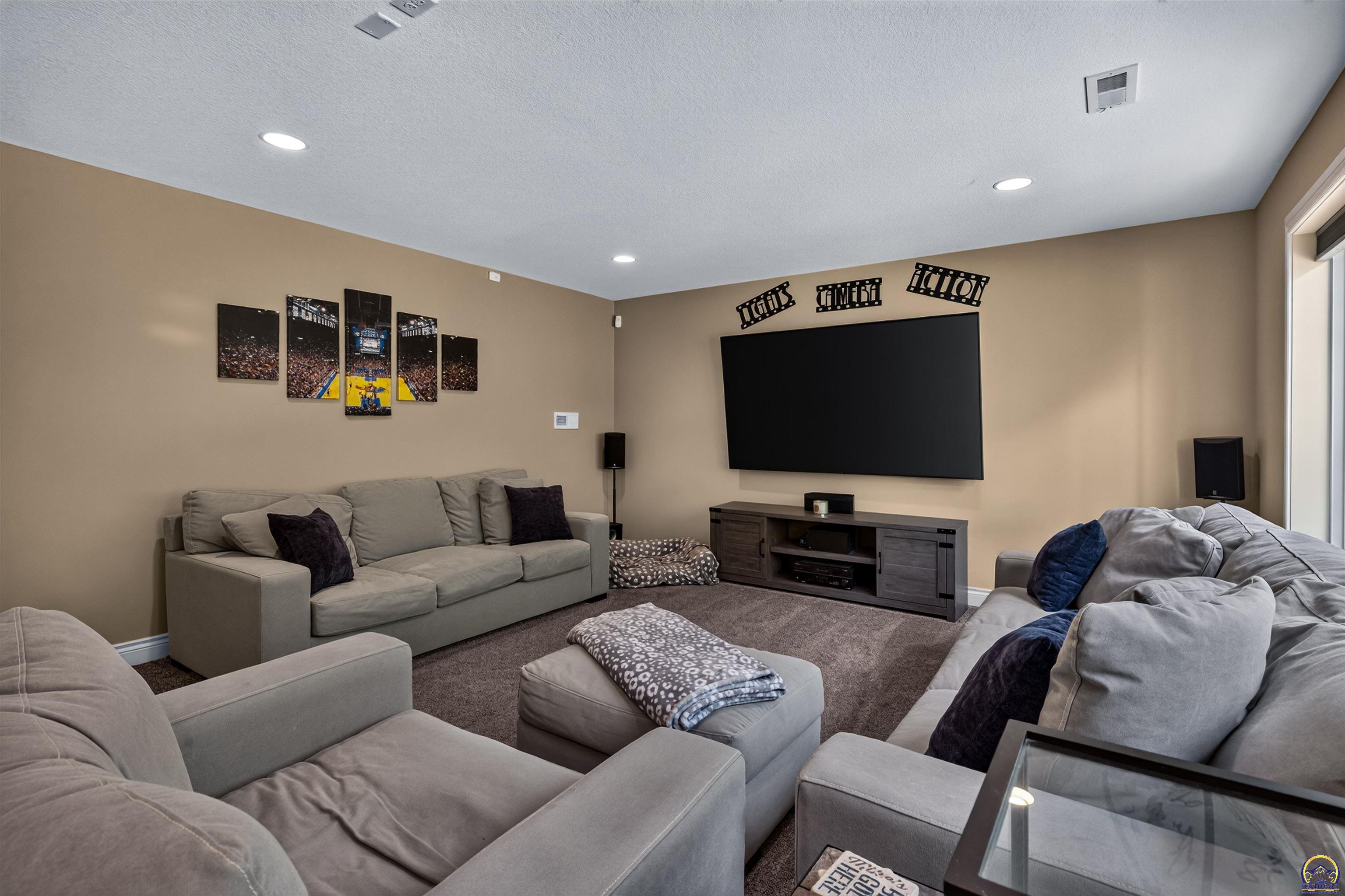 4436 Southeast Stone Creek Road Topeka, KS 66609 - Photo 24 of 44 Gallery Image 24