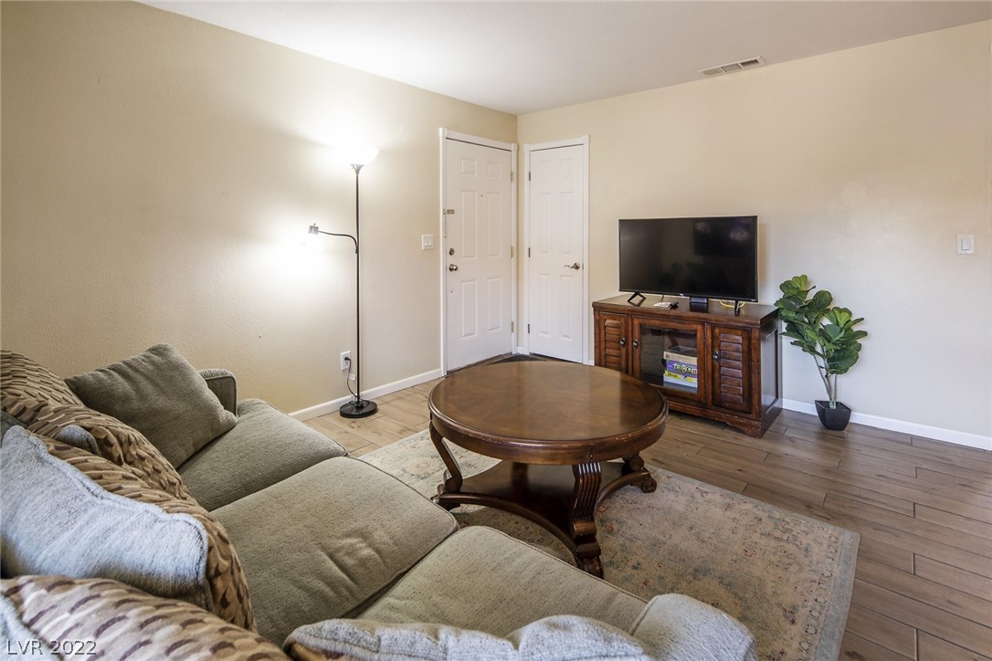 7300 West Pirates Cove Road, Unit 1038 Las Vegas, NV 89145 - Photo 6 of 27