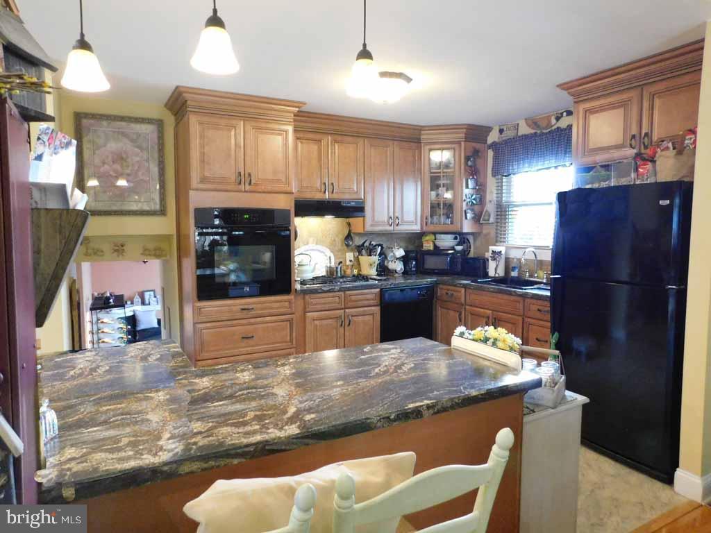 9727 Portis Road Philadelphia, PA 19115 - Photo 14 of 37