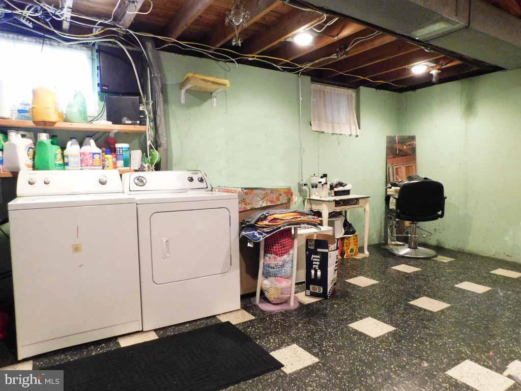 9727 Portis Road Philadelphia, PA 19115 - Photo 26 of 37