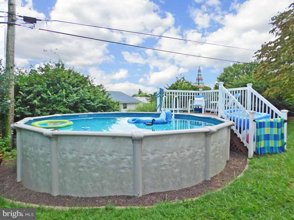 9727 Portis Road Philadelphia, PA 19115 - Photo 28 of 37