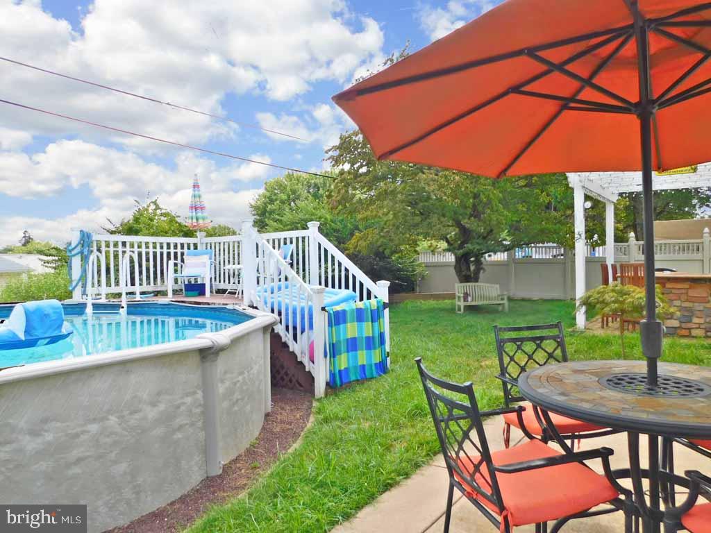 9727 Portis Road Philadelphia, PA 19115 - Photo 29 of 37