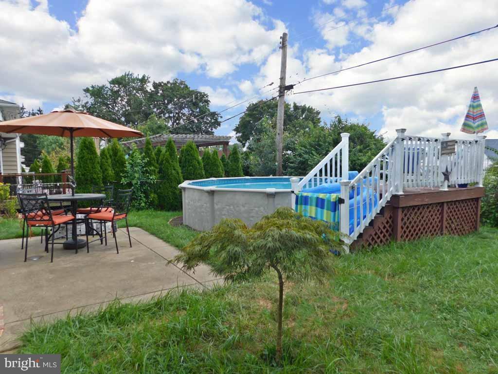 9727 Portis Road Philadelphia, PA 19115 - Photo 30 of 37