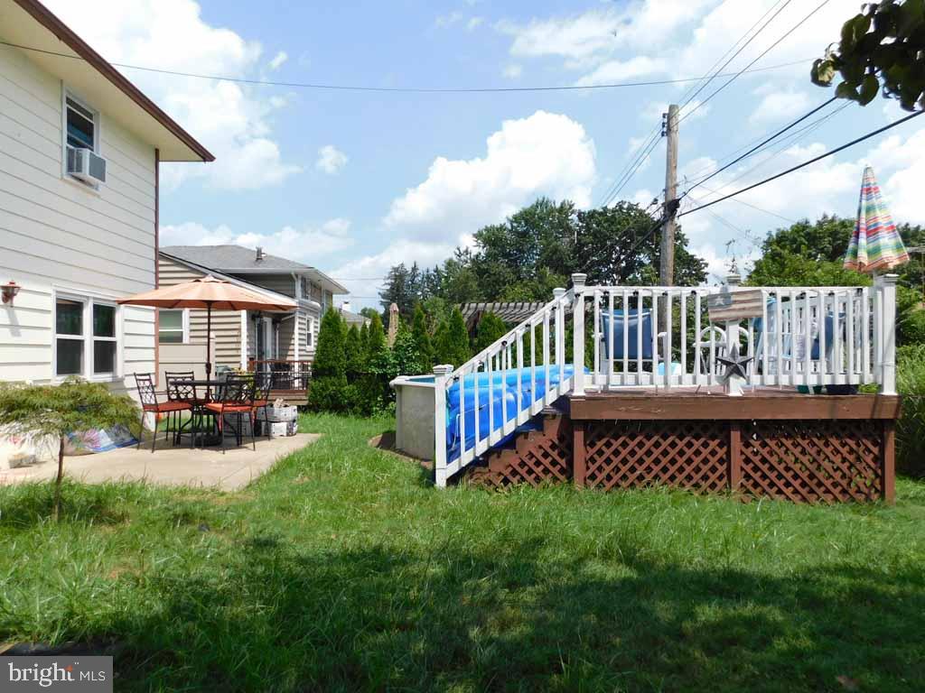 9727 Portis Road Philadelphia, PA 19115 - Photo 32 of 37