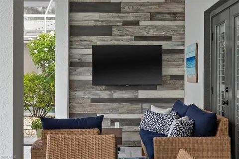 $1,050,000 | 7550 Citrus Hill Lane, Naples, FL 34109