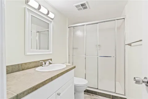 $299,000 | 275 Date Palm Road, Unit 403, Vero Beach, FL 32963