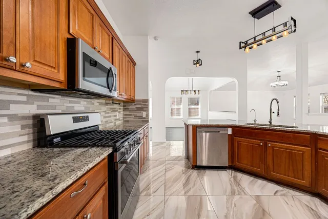 $395,000 | 2816 Pedernales Falls Drive, Pflugerville, TX 78660