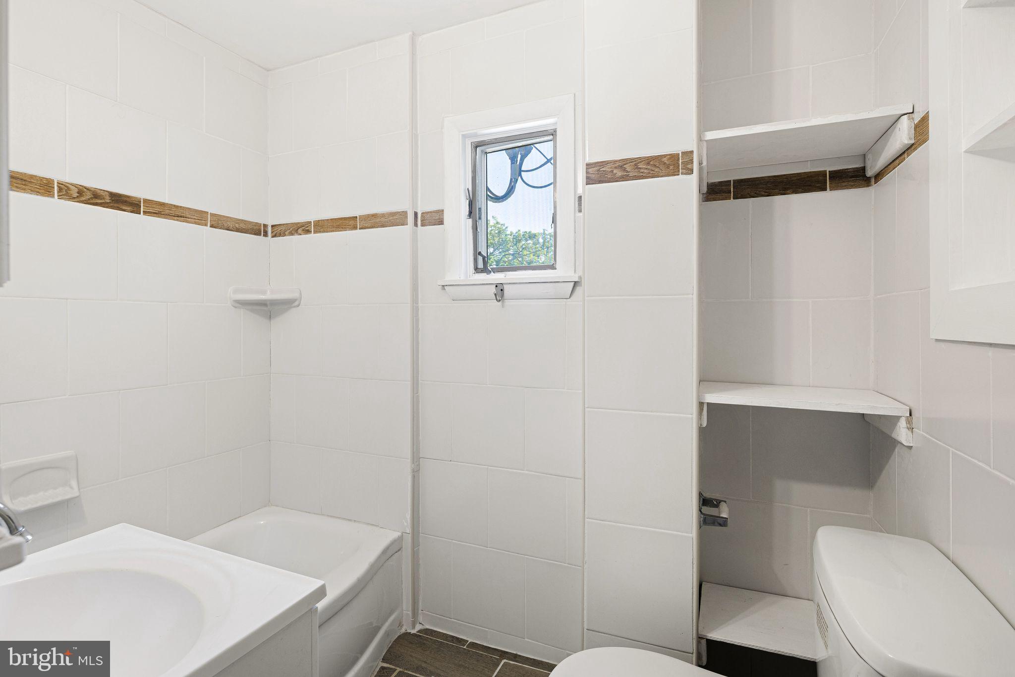 13 Rodney Road Bryn Mawr, PA 19010 - Photo 22 of 45 Primary Bath (Upper Level)