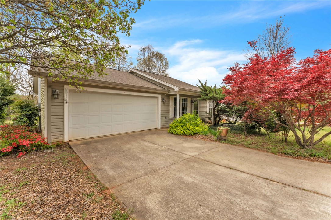 1816 Marchbanks Avenue Anderson, SC 29621 - Photo 2 of 31