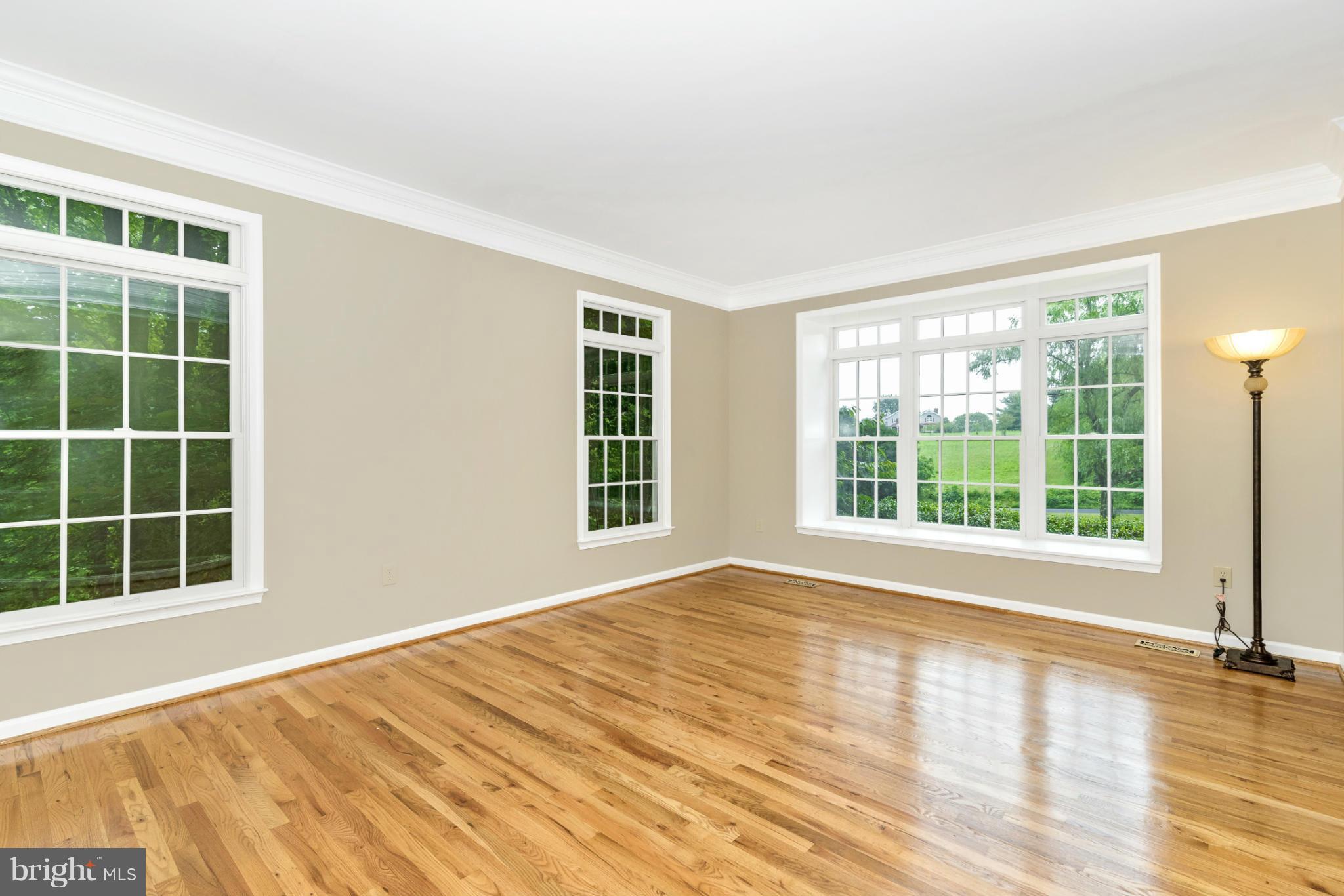 6518 Detrick Road Mount Airy, MD 21771 - Photo 10 of 30 Living Room