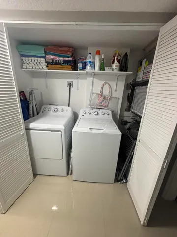 $4,200 | 1202 South Lake Drive, Unit 501, Lantana, FL 33462