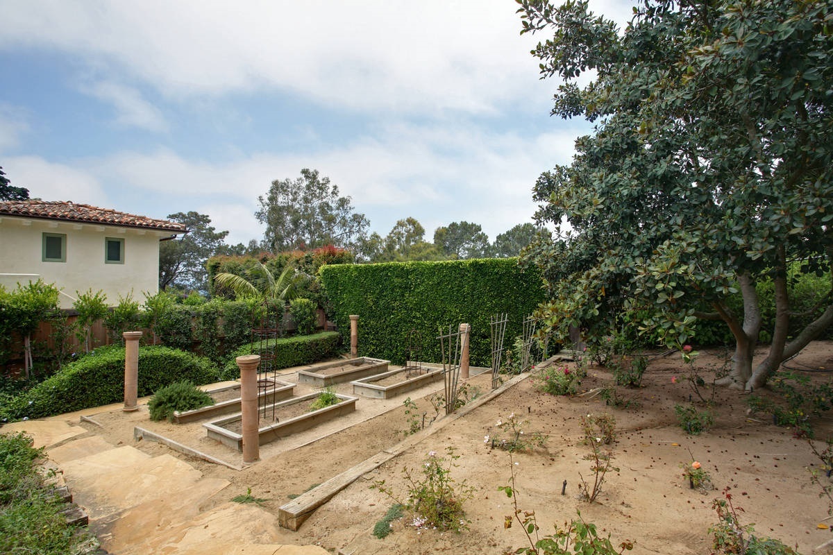 472 Avenida Primavera Del Mar, CA 92014 - Photo 8 of 9