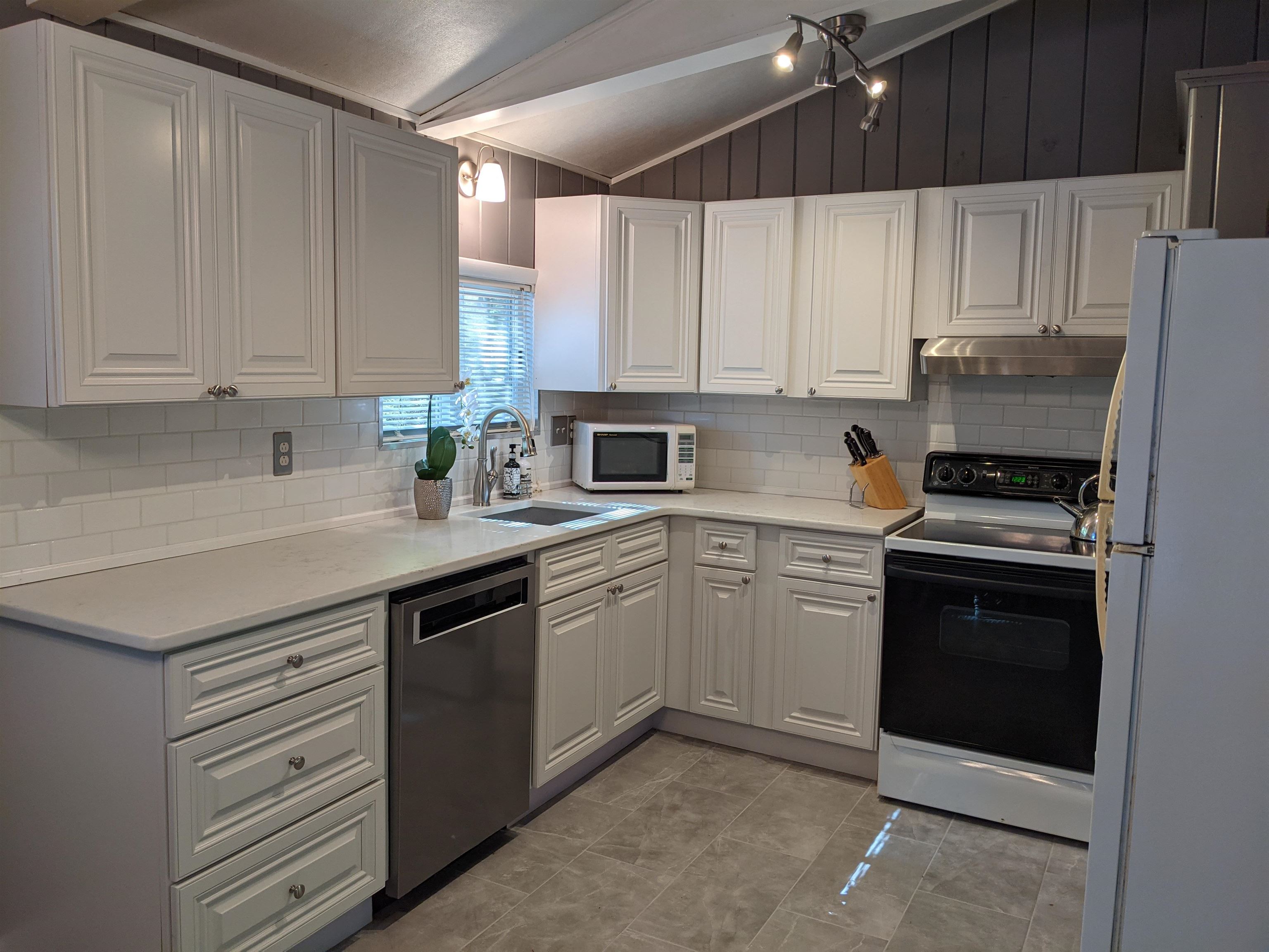 492 Deer Meadow Road Webster, NH 03303 - Photo 14 of 22