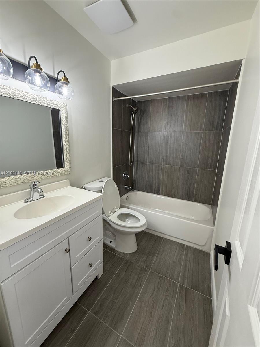 531 Southwest 89th Court, Unit 1 Miami, FL 33174 - Photo 17 of 35