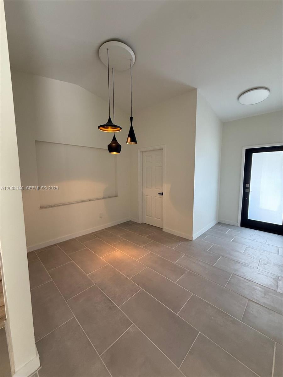 531 Southwest 89th Court, Unit 1 Miami, FL 33174 - Photo 3 of 35