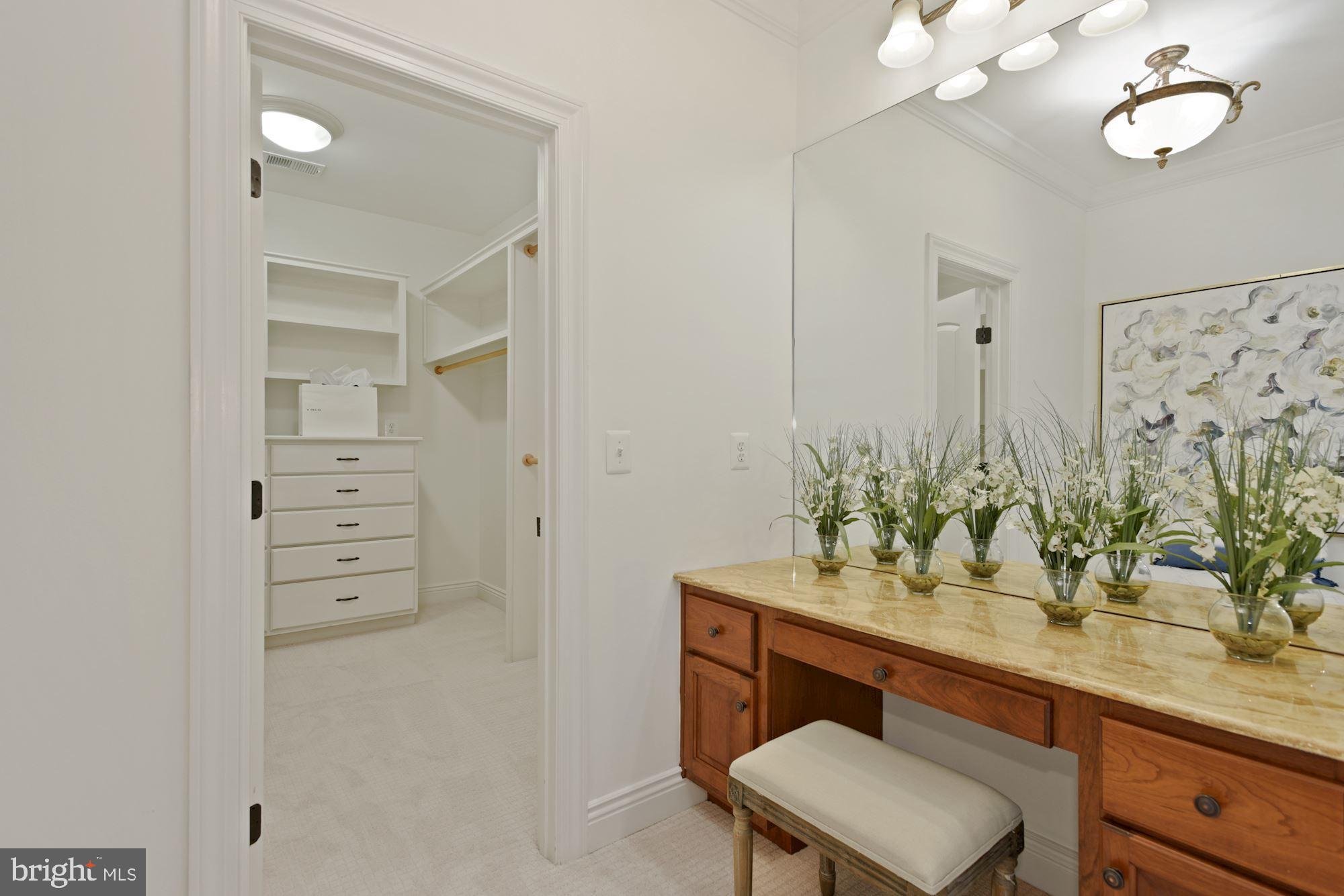 911 Challedon Road Great Falls, VA 22066 - Photo 22 of 36 Gallery Image 22