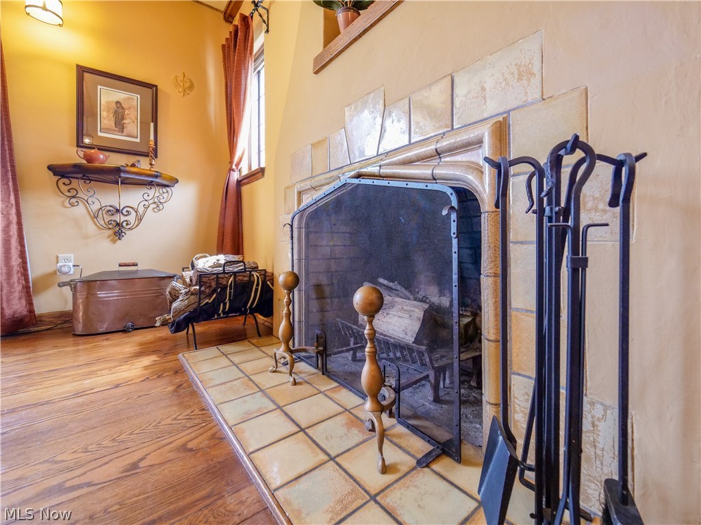3924 Riveredge Road Cleveland, OH 44111 - Photo 10 of 35 Gallery Image 10
