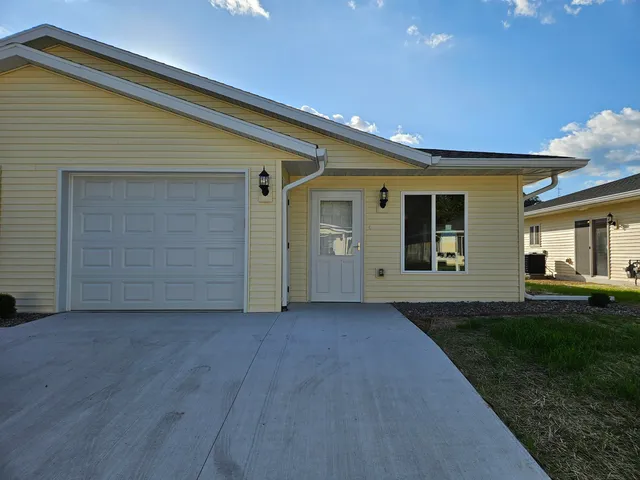 $264,900 | 1157 Maple Street, Reedsburg, WI 53959