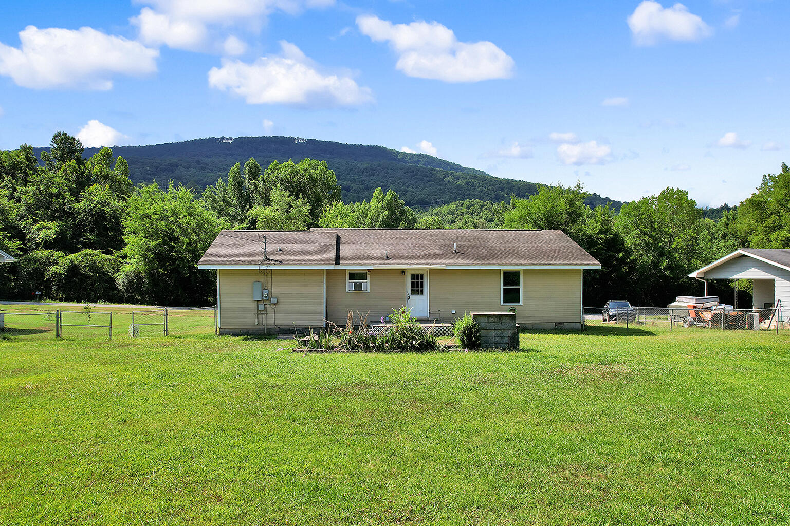 227 Cove Trail Whitwell, TN 37397 - Photo 3 of 19 3