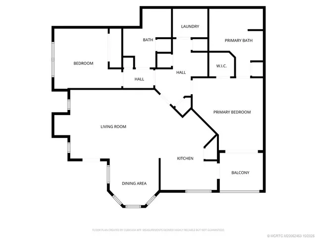 an aerial view of a house with outdoor space and lake view