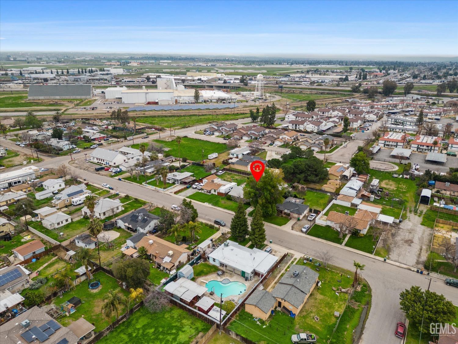 Undisclosed Address Bakersfield, CA 93308 - Photo 48 of 50 an aerial view of residential houses with outdoor space