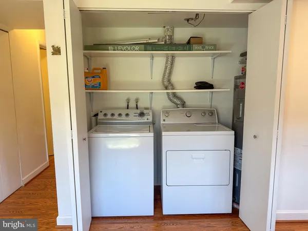 $2,700 | 13327 Schwenger Place, Herndon, VA 20170