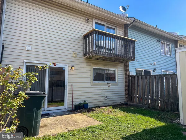 $2,700 | 13327 Schwenger Place, Herndon, VA 20170