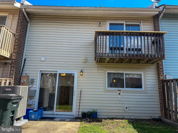 $2,700 | 13327 Schwenger Place, Herndon, VA 20170