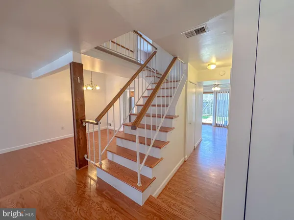 $2,700 | 13327 Schwenger Place, Herndon, VA 20170