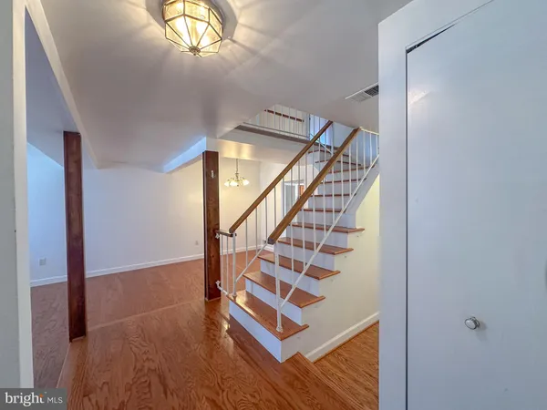 $2,700 | 13327 Schwenger Place, Herndon, VA 20170