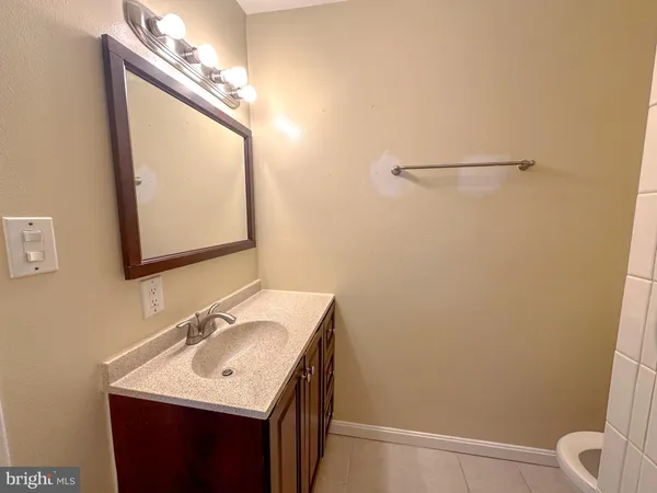 $2,700 | 13327 Schwenger Place, Herndon, VA 20170